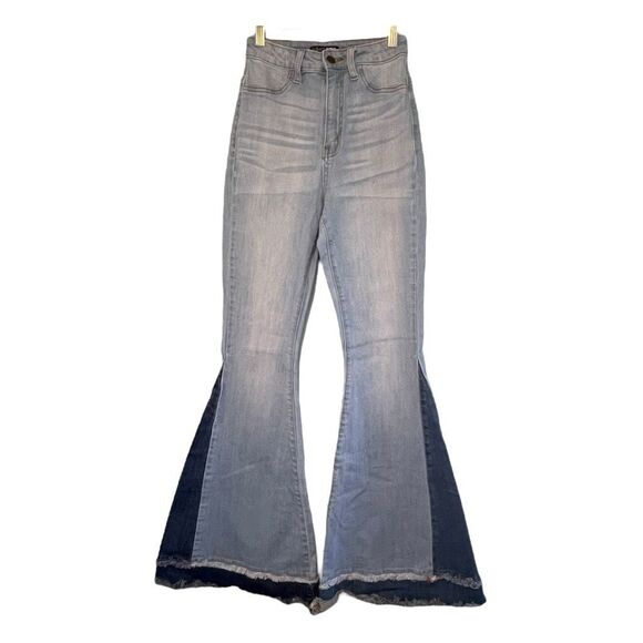 Fashion Nova Only Good Vibes Extreme Bell Bottom Jeans Blue Light Wash Denim 26 - Picture 3 of 9